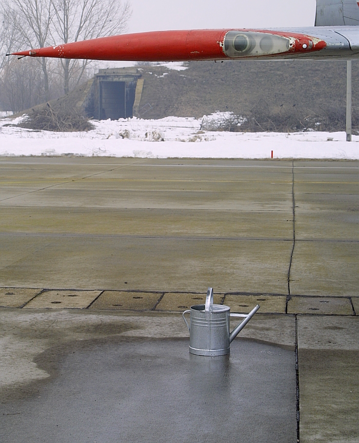 Kerosene being collected beneath Ural Airlines Tu-154B-2 RA-85459 at Debrecen