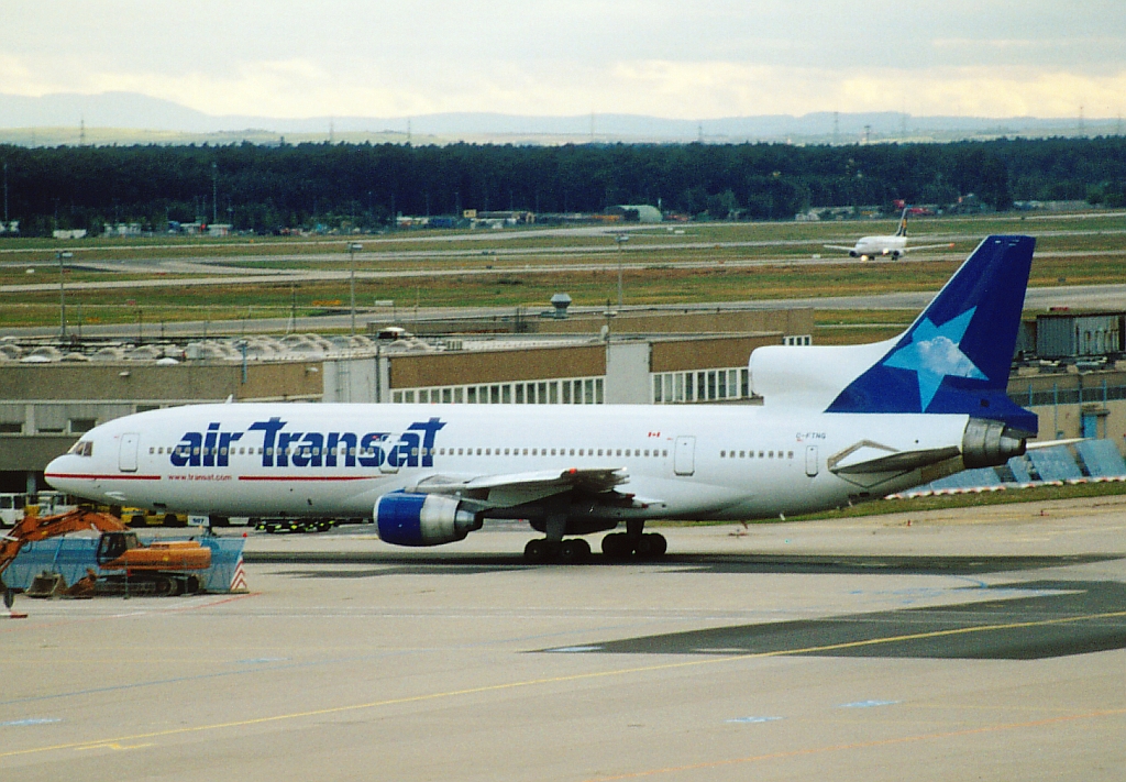 Air Transat Lockheed L-1011 TriStar C-FTNG at Frankfurt on 9 September 2001
