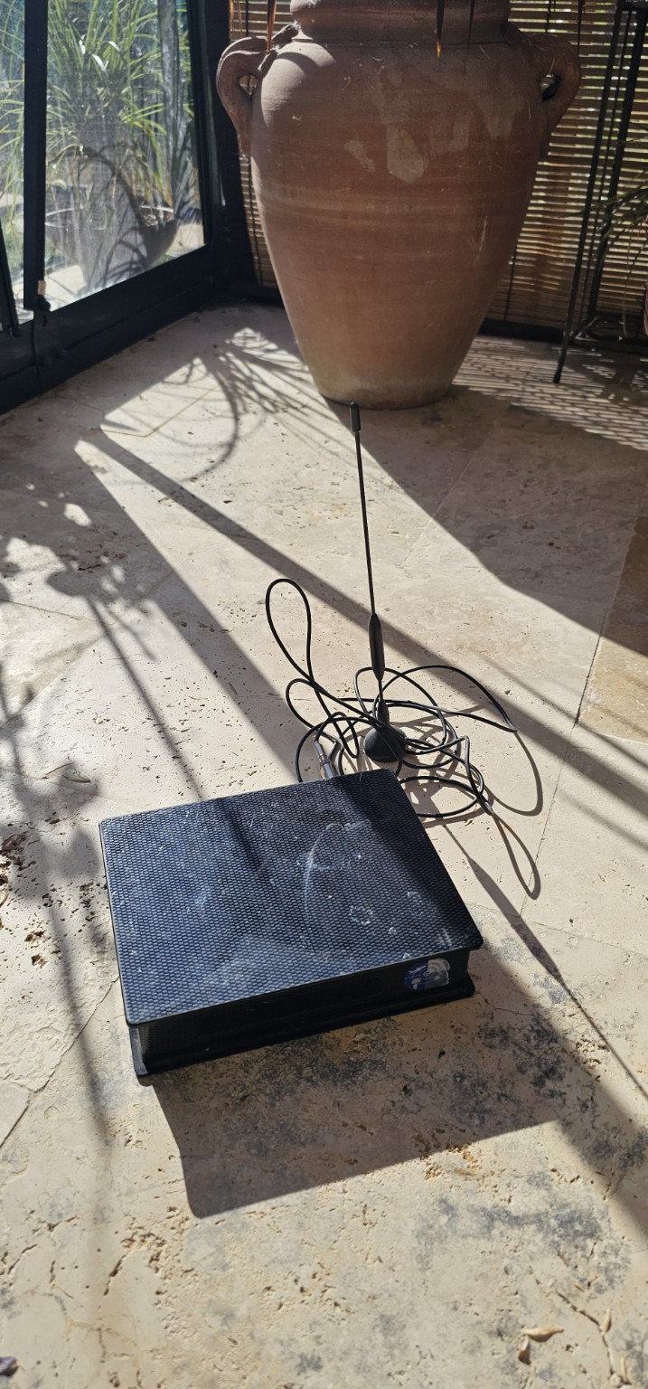 Original Kinetic SBS-1 receiver with antenna recovered in 2026